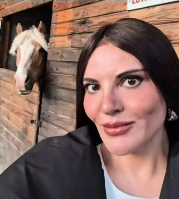 "O fotodakı mən deyiləm" - Göksel